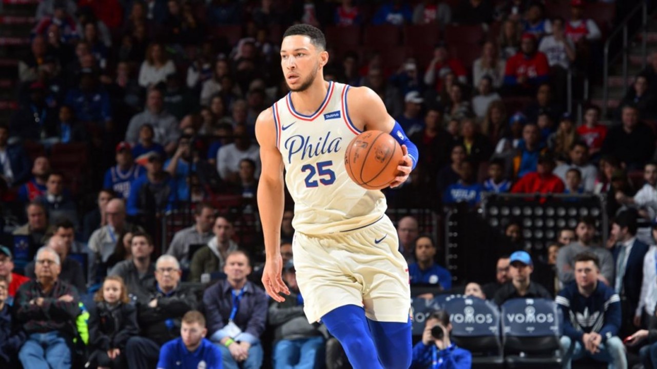 [天下足球]三球完胜 利物浦力克伯恩茅斯.